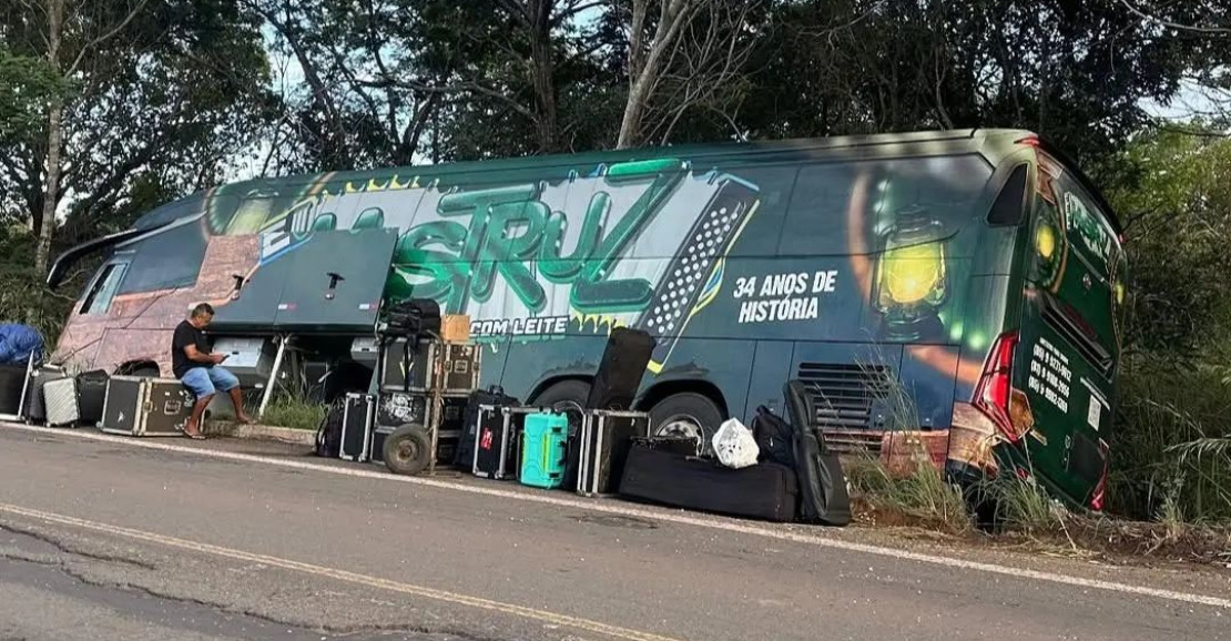 Ônibus da banda Mastruz com Leite sofre acidente na BR-226 a caminho do Pará