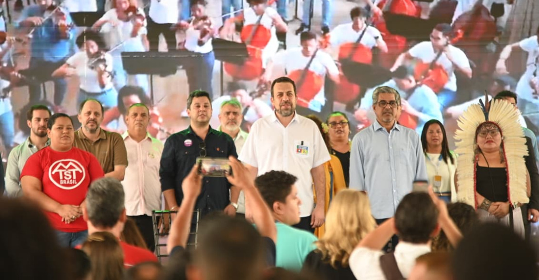 Guilherme Boulos critica ausência de líderes do Acre em evento federal