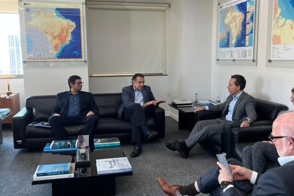 Fiscalização de Preços de Combustíveis em Petrópolis: Pedido à ANP Levanta Suspeitas de Cartel