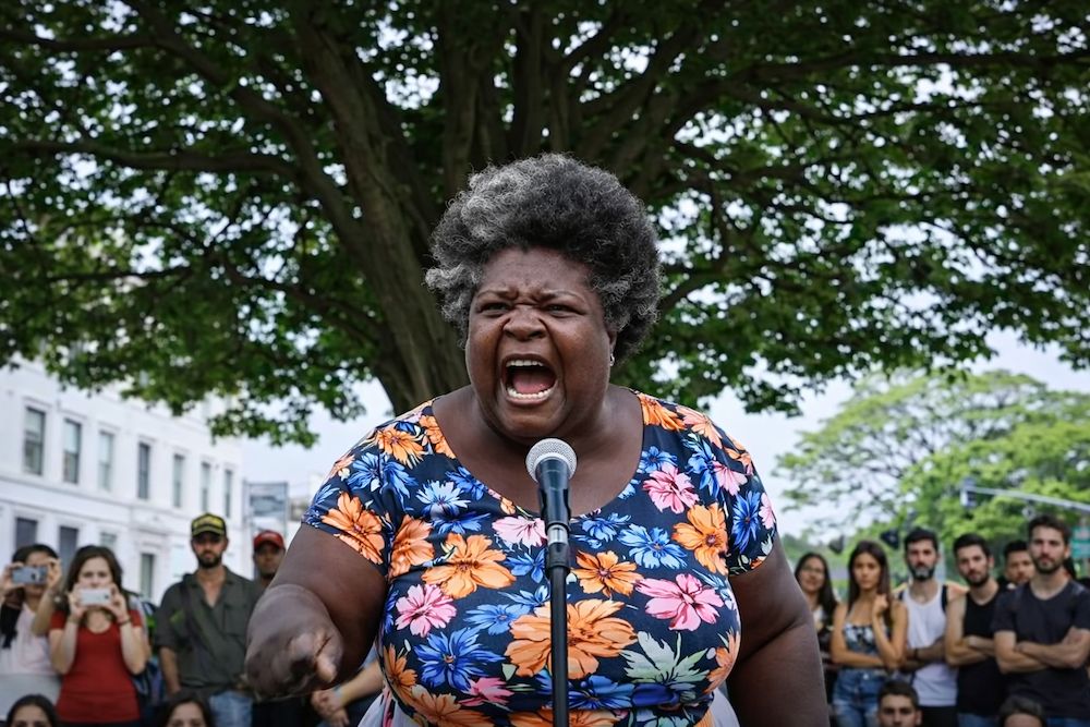 TSE investiga perfis políticos impulsionados por IA no caso 'Dona Maria'