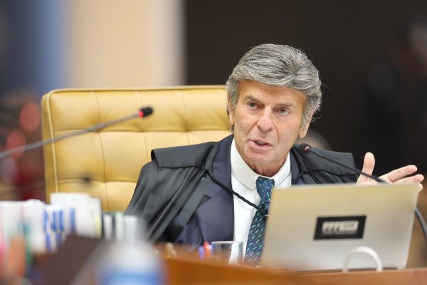 STF Debate Modelo de Eleição para Governador do Rio após Renúncia de Cláudio Castro