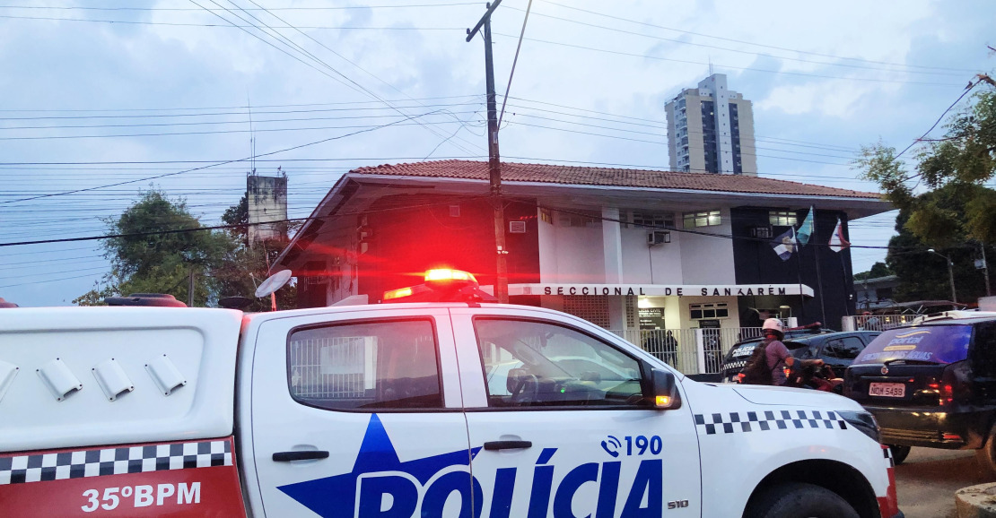 Mulher é detida após acidente e desacato a policiais em Santarém