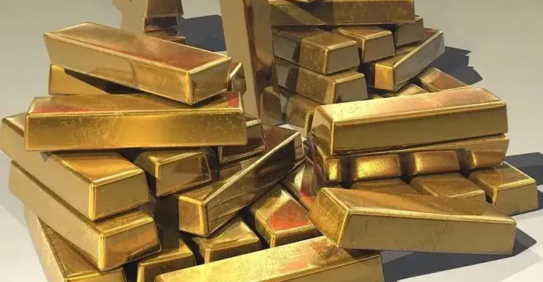 Ouro fecha quase estável com tensões entre EUA e Irã influenciando mercados