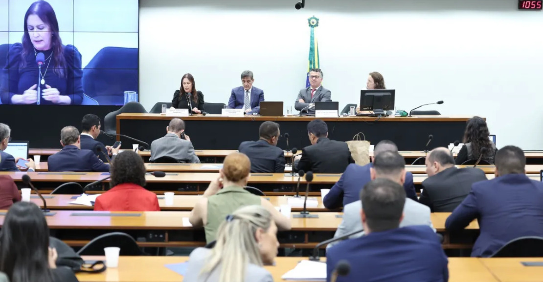 Comissão da PEC do Fim da 6x1 Realiza Seminários em Meio a Impasse