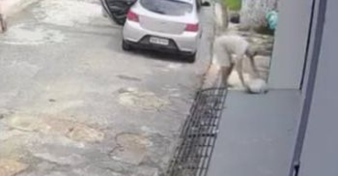 Entregador de aplicativo simula entrega e furta encomenda em Belém, revela vídeo