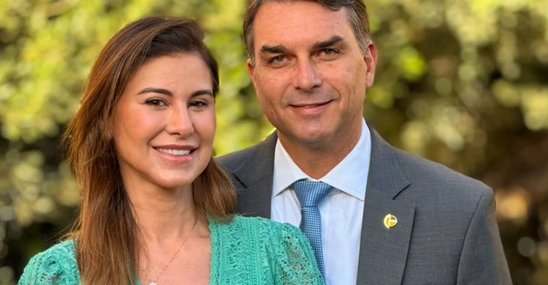 Esposa de Flávio Bolsonaro é preparada para atrair eleitorado feminino