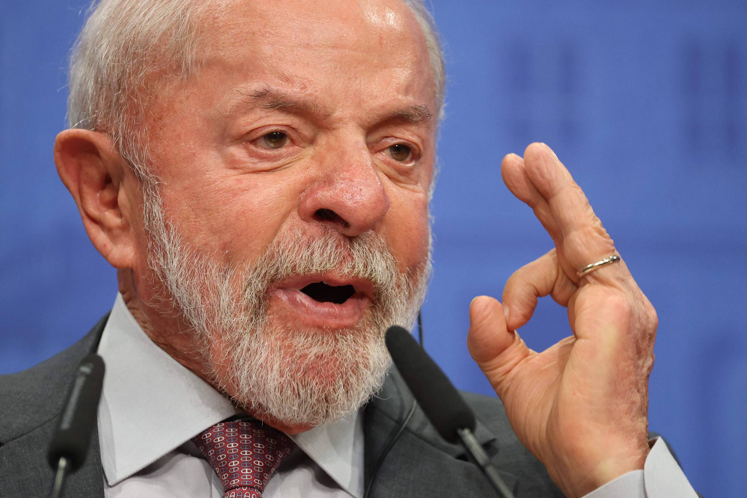 Campanha de Lula busca no TSE a remoção de vídeo de Flávio Bolsonaro